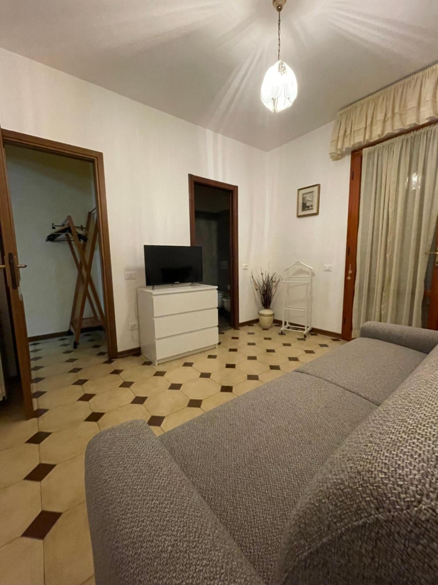 ヴィアレッジョ Casa Ceragioliヴィラ エクステリア 写真