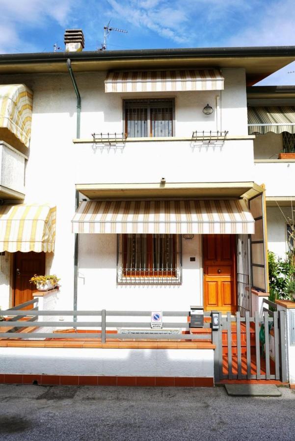 ヴィアレッジョ Casa Ceragioliヴィラ エクステリア 写真