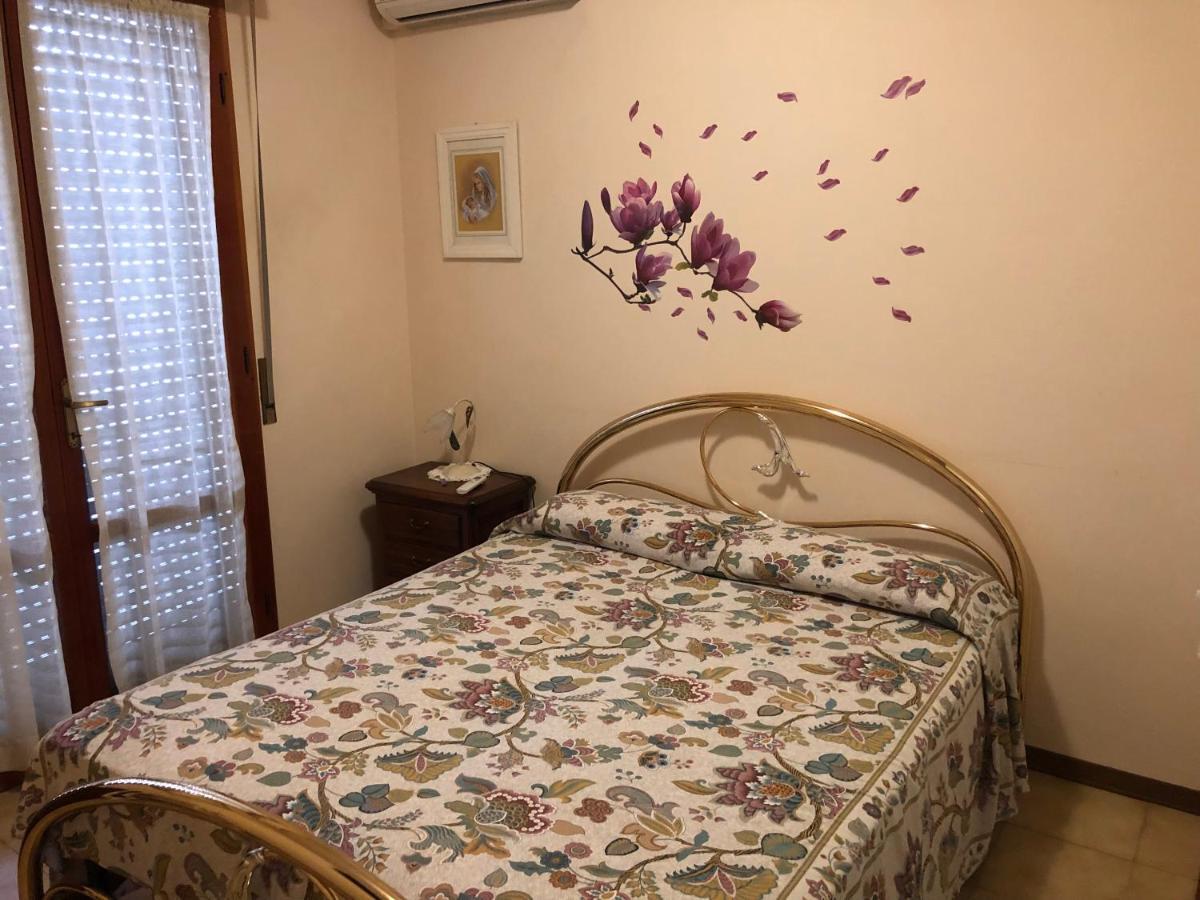 ヴィアレッジョ Casa Ceragioliヴィラ エクステリア 写真