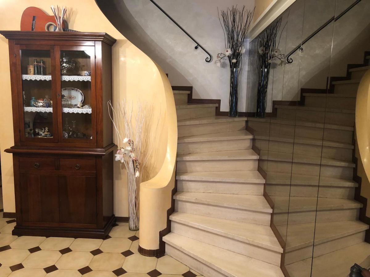 ヴィアレッジョ Casa Ceragioliヴィラ エクステリア 写真