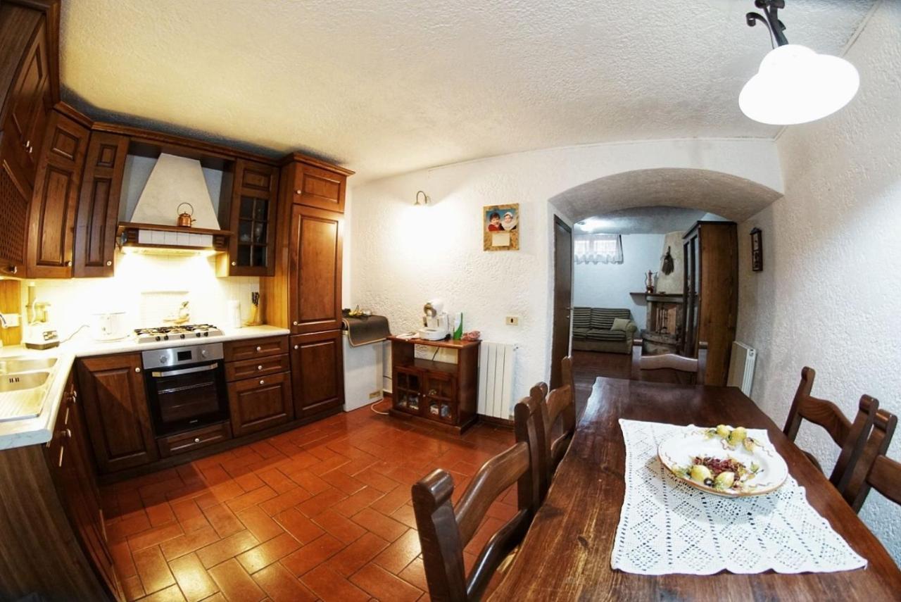 ヴィアレッジョ Casa Ceragioliヴィラ エクステリア 写真